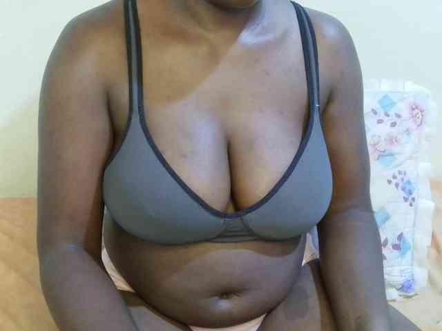 pretty-lioness webcam