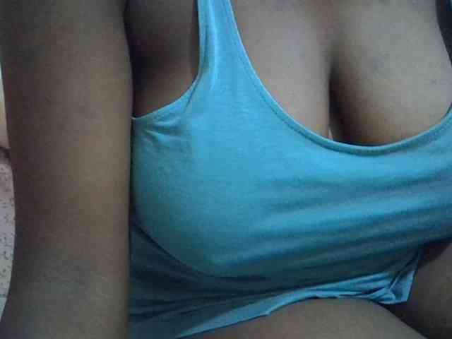 pretty-lioness webcam