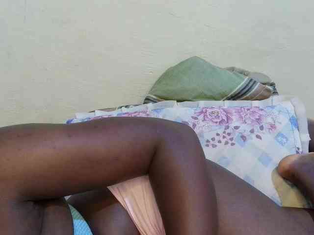 pretty-lioness webcam