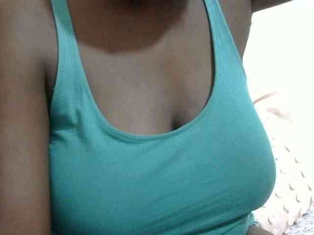 pretty-lioness webcam