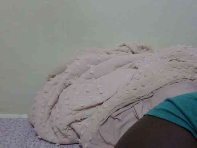 pretty-lioness webcam