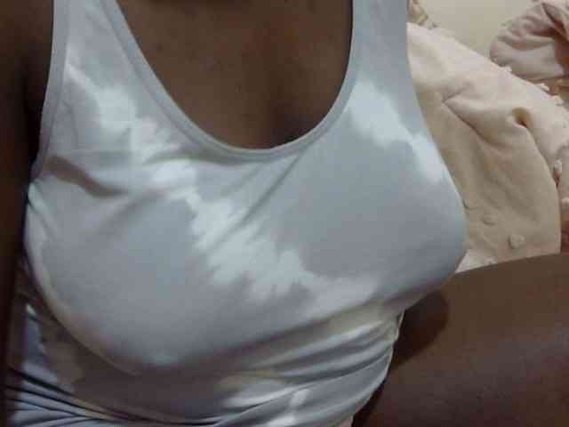 pretty-lioness webcam