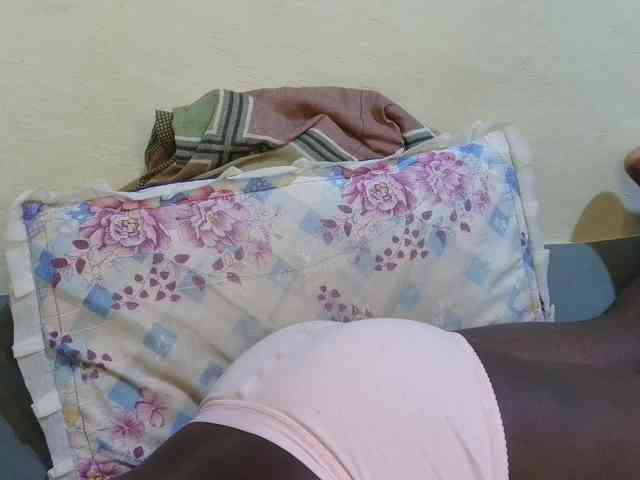 pretty-lioness webcam