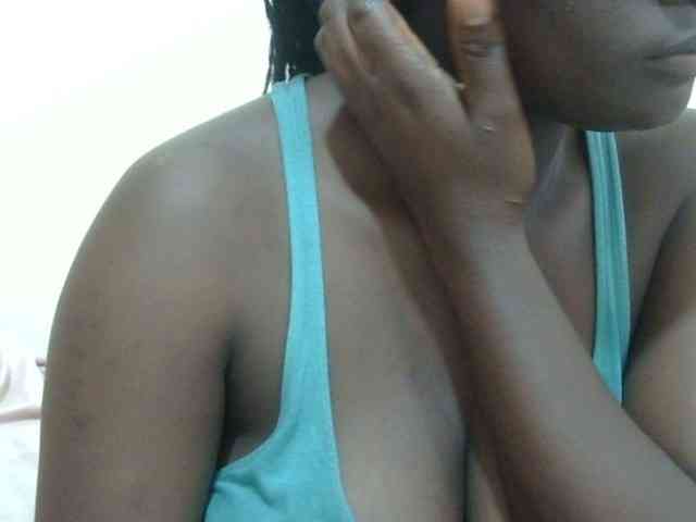 pretty-lioness webcam