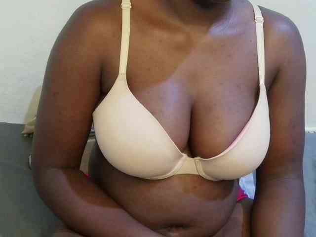 pretty-lioness webcam