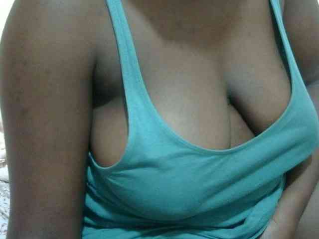 pretty-lioness webcam