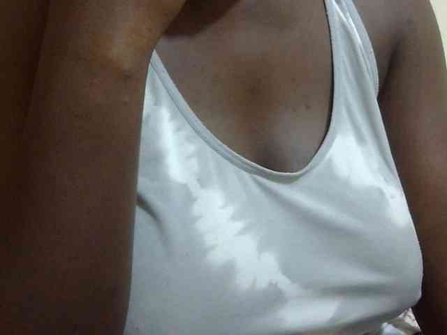 pretty-lioness webcam