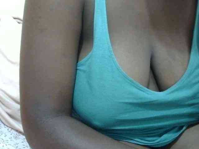 pretty-lioness webcam