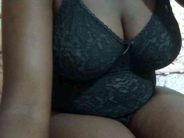 pretty-lioness webcam