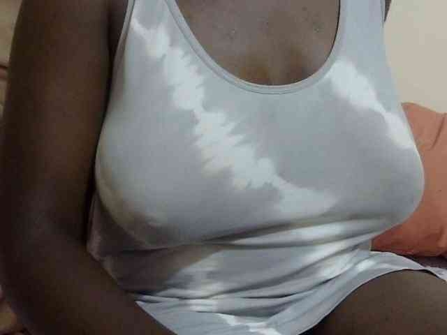 pretty-lioness webcam