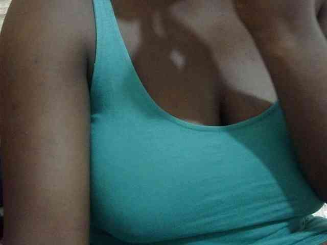 pretty-lioness webcam