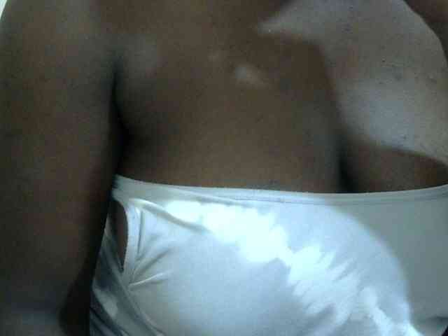 pretty-lioness webcam