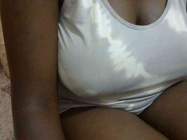 pretty-lioness webcam