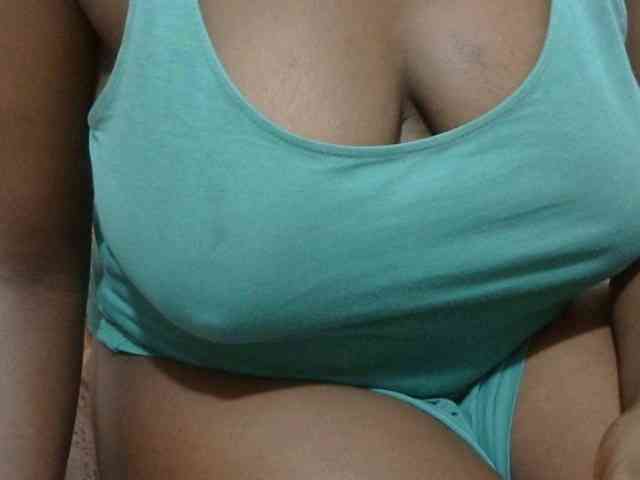 pretty-lioness webcam