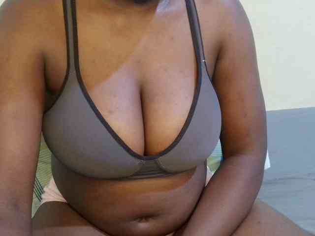 pretty-lioness webcam