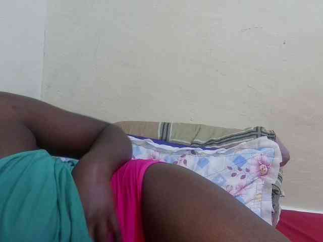 pretty-lioness webcam