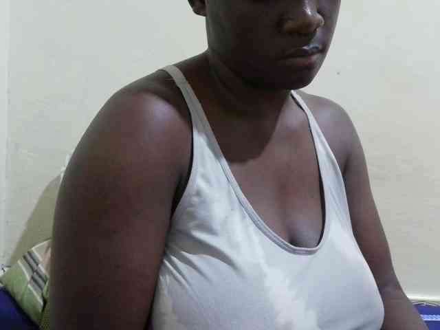 pretty-lioness webcam