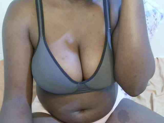 pretty-lioness webcam