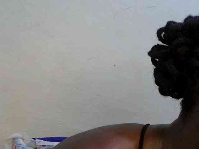 pretty-lioness webcam