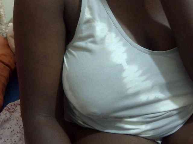 pretty-lioness webcam