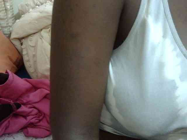 pretty-lioness webcam