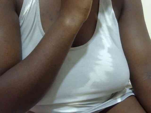 pretty-lioness webcam