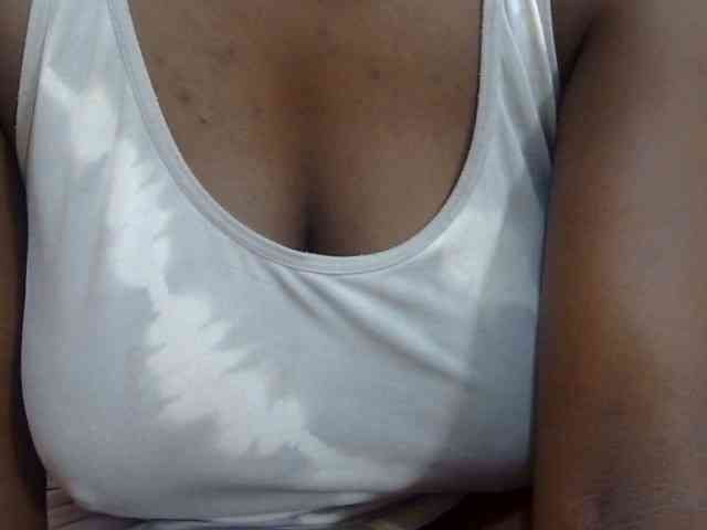 pretty-lioness webcam