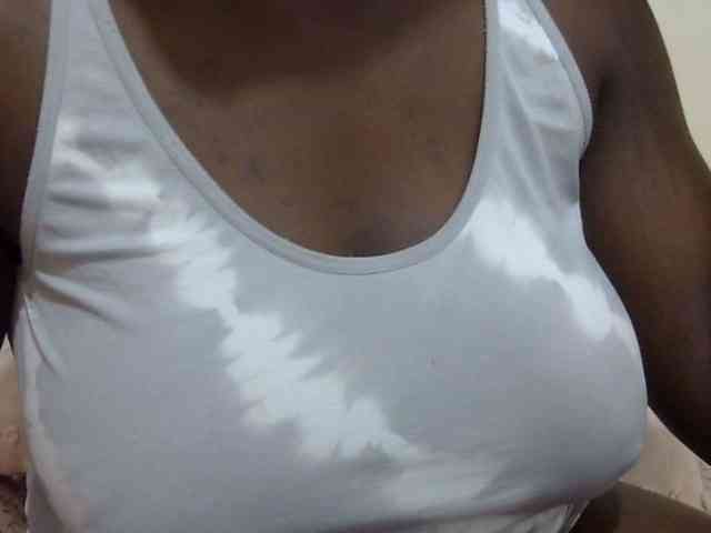 pretty-lioness webcam