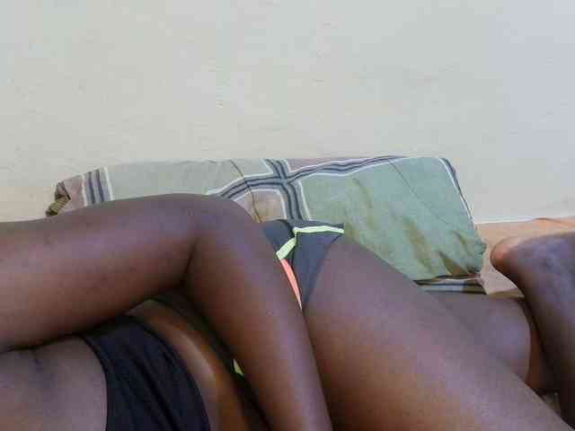 pretty-lioness webcam