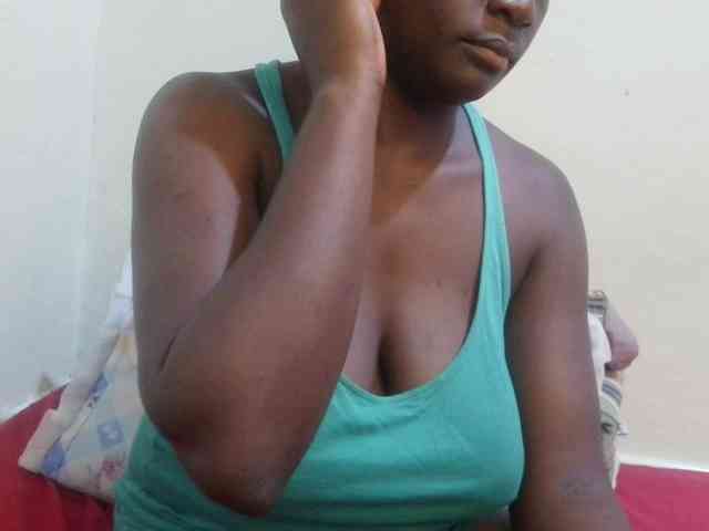 pretty-lioness webcam