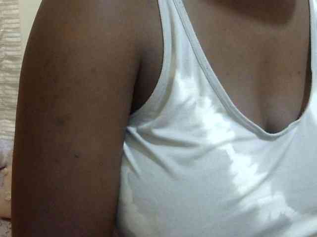 pretty-lioness webcam