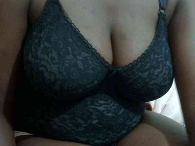 pretty-lioness webcam