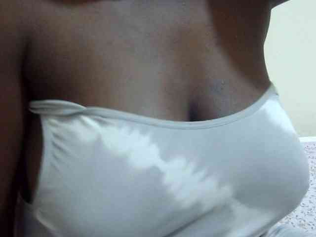 pretty-lioness webcam