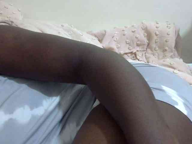 pretty-lioness webcam