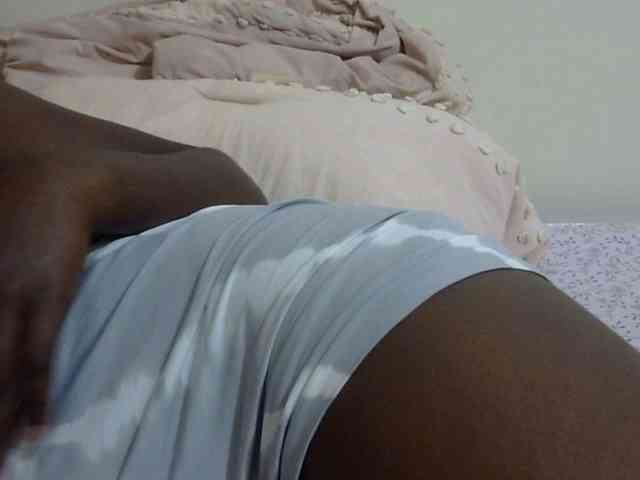 pretty-lioness webcam