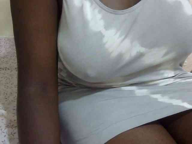 pretty-lioness webcam