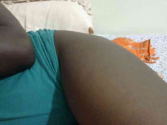 pretty-lioness webcam