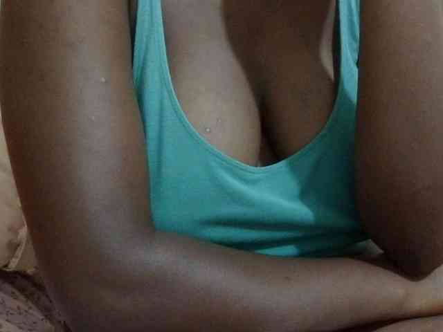 pretty-lioness webcam