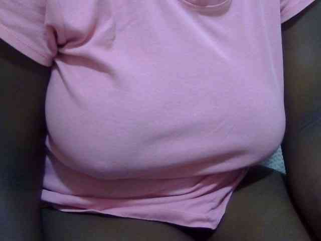 pretty-lioness webcam