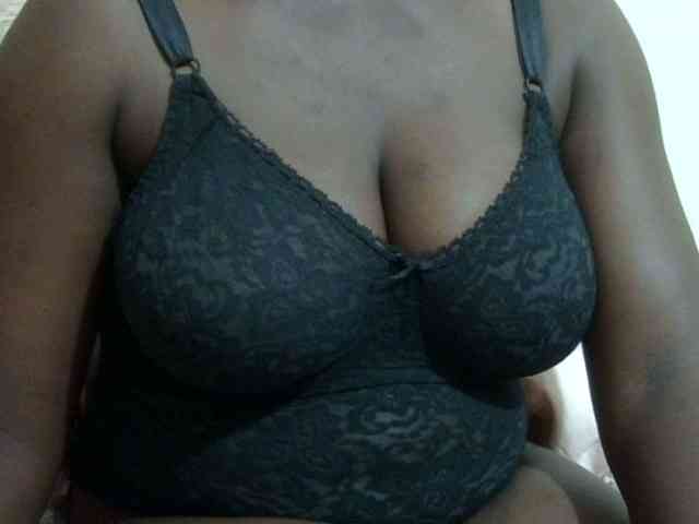 pretty-lioness webcam