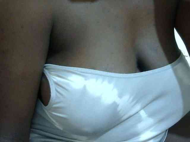 pretty-lioness webcam