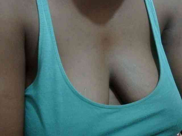 pretty-lioness webcam