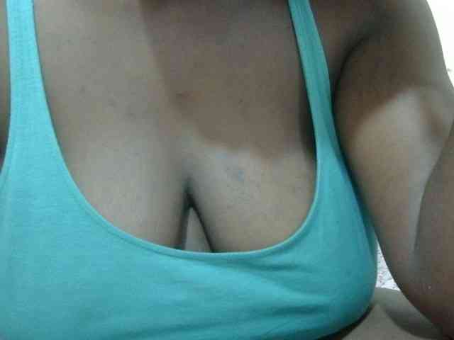 pretty-lioness webcam