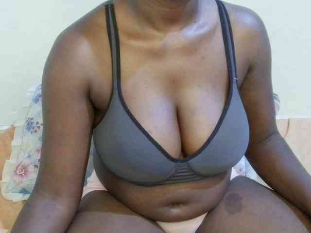 pretty-lioness webcam