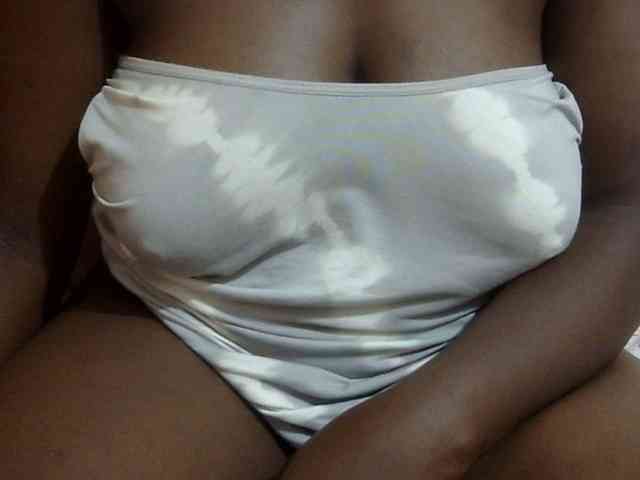 pretty-lioness webcam