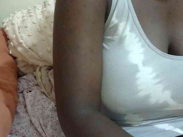 pretty-lioness webcam