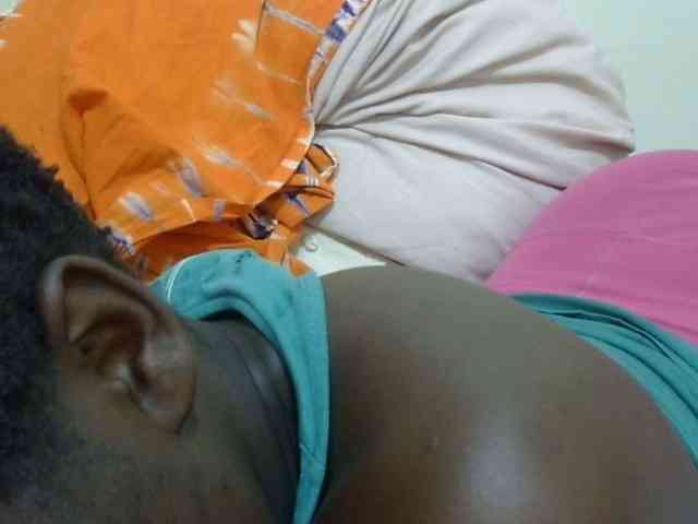 pretty-lioness webcam