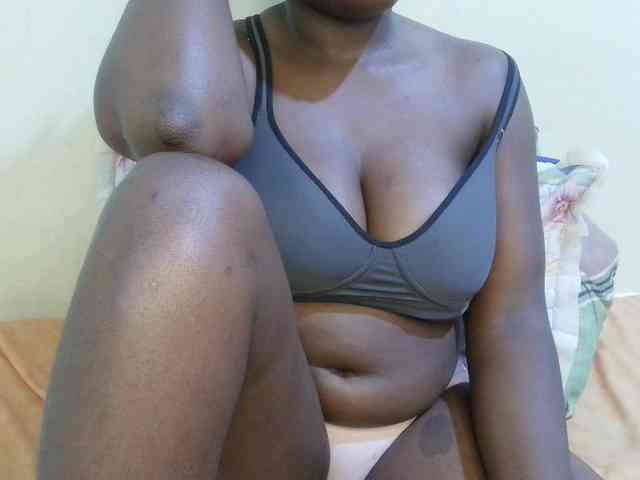 pretty-lioness webcam