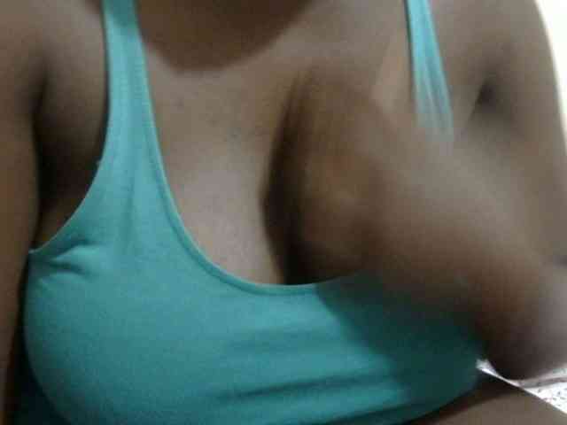 pretty-lioness webcam