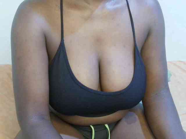 pretty-lioness webcam